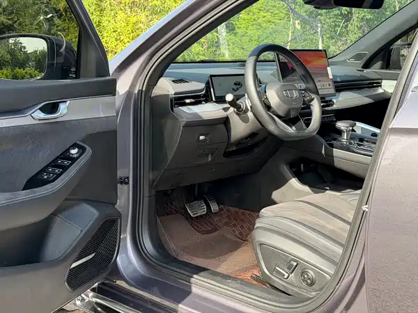 Geely Preface 2025, фото 9