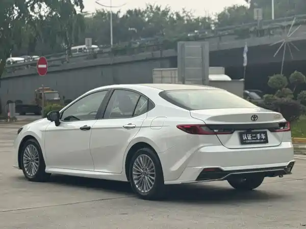 Toyota Camry 2024, фото 11