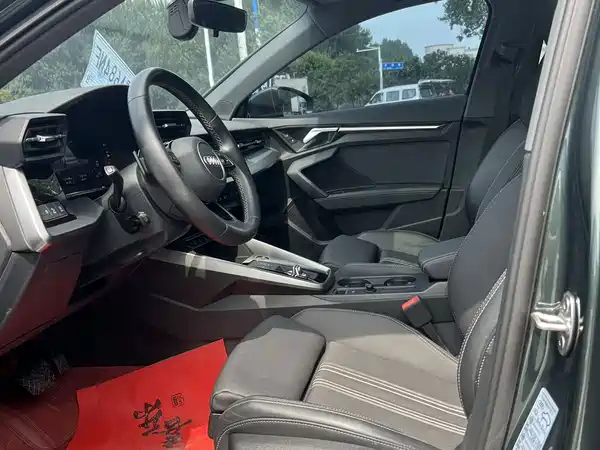 Audi A3 2022, фото 7