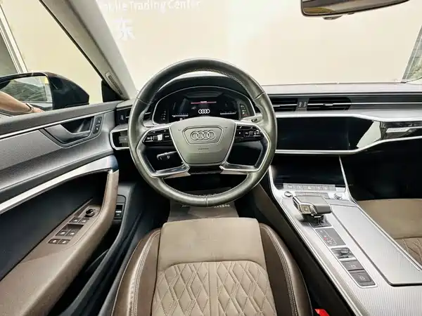 Audi A7L 2024, фото 13