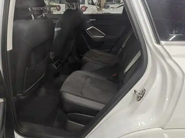 Audi Q3 2022, фото 8