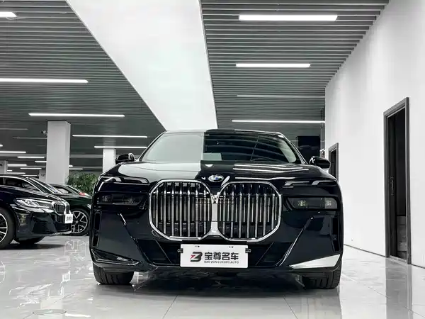 BMW 7 Series 2023, фото 2