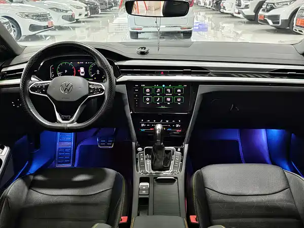 Volkswagen Passat CC 2023, фото 12