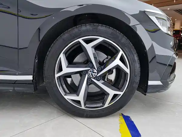 Volkswagen Magotan 2023, фото 6