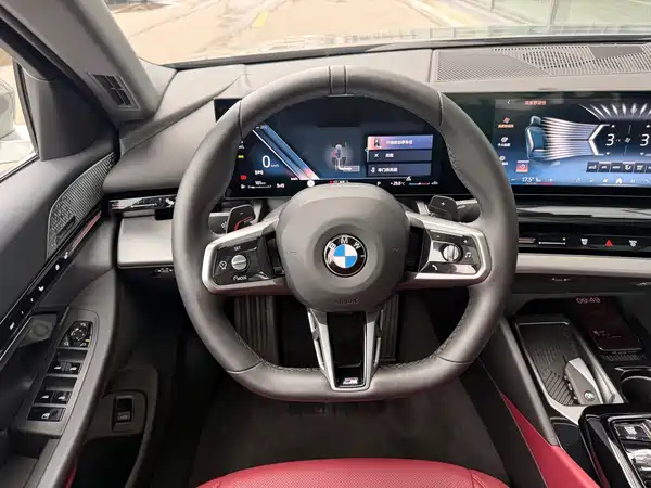 BMW 5 Series 2024, фото 15