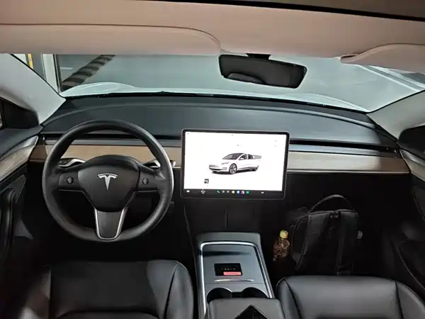 Tesla Model 3 2022, фото 9