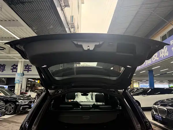 Land Rover Discovery Sport 2022, фото 18
