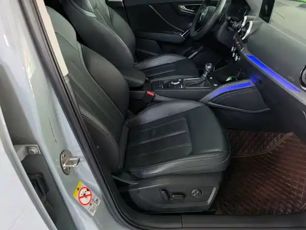 Audi Q2L 2022, фото 24