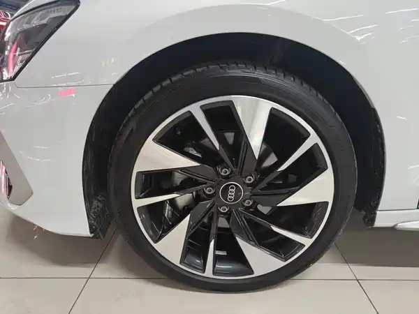 Audi A3 2024, фото 22