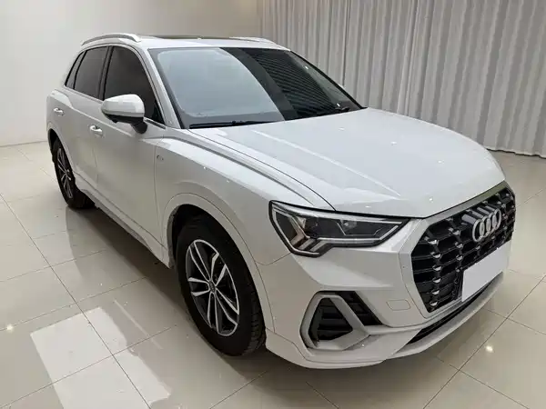 Audi Q3 2023, фото 3