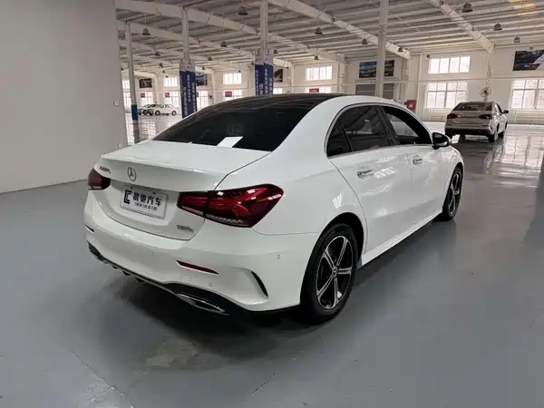 Mercedes-Benz A-Class 2022, фото 4