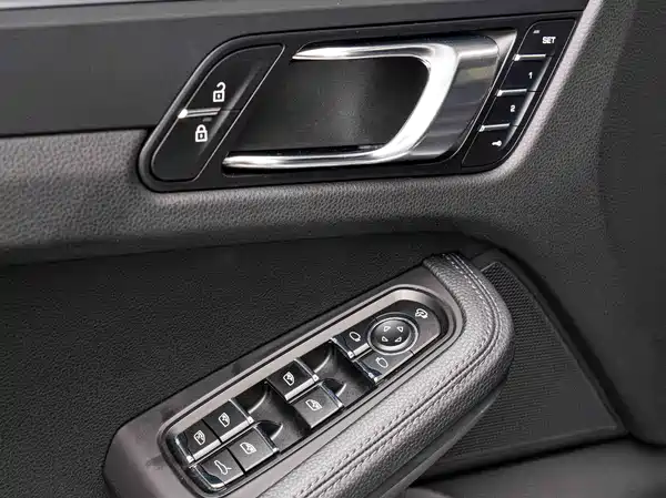 Porsche Macan 2023, фото 18