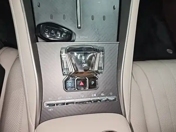 Denza Z9 GT 2024, фото 13