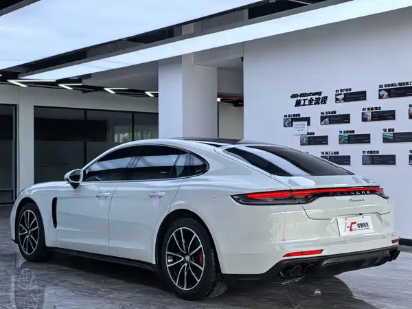 Porsche Panamera 2022, фото 6
