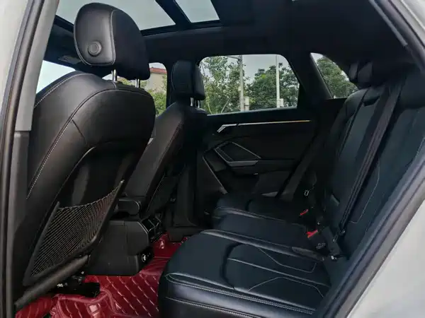 Audi Q3 2024, фото 5