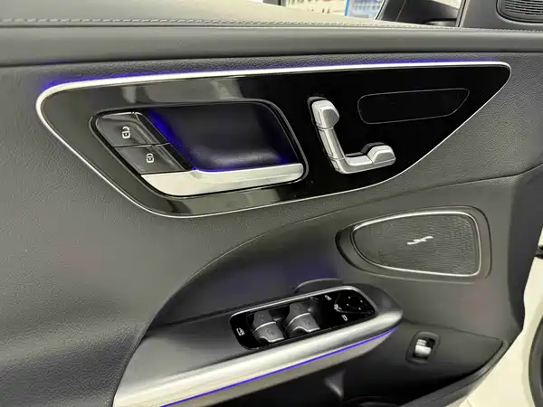 Mercedes-Benz C-Class 2023, фото 13