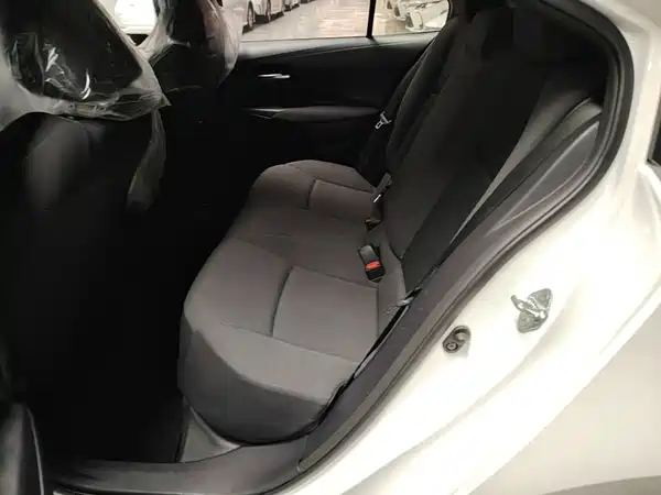 Toyota Corolla 2022, фото 16