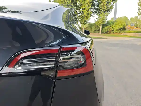 Tesla Model Y 2024, фото 13