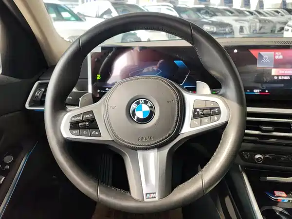 BMW 3 Series 2023, фото 15