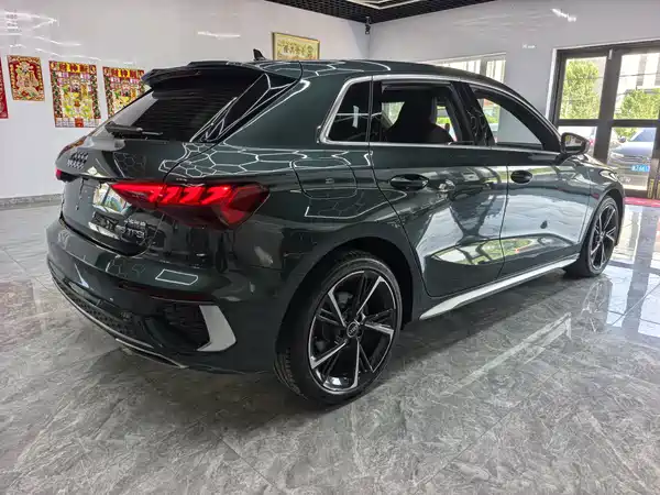 Audi A3 2023, фото 5