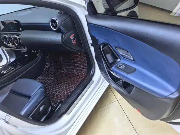 Mercedes-Benz A-Class 2022, фото 12