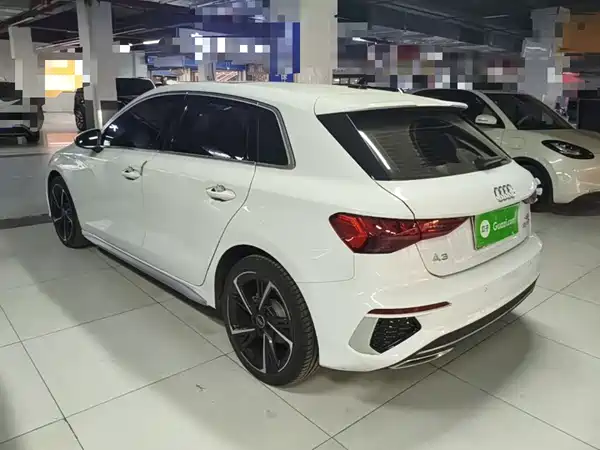 Audi A3 2023, фото 4