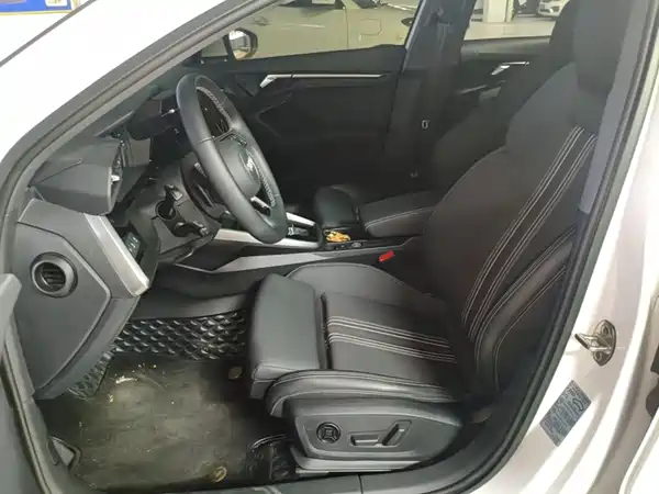 Audi A3 2023, фото 14