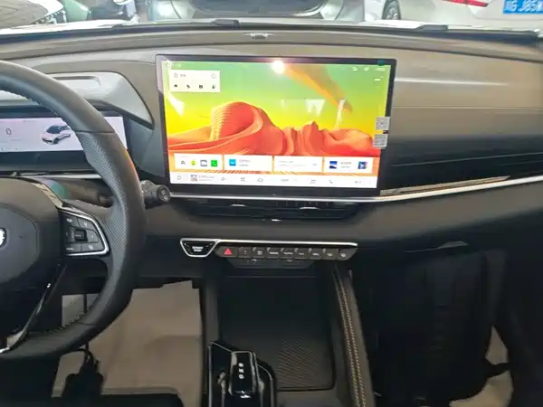 Geely Coolray 2025, фото 12
