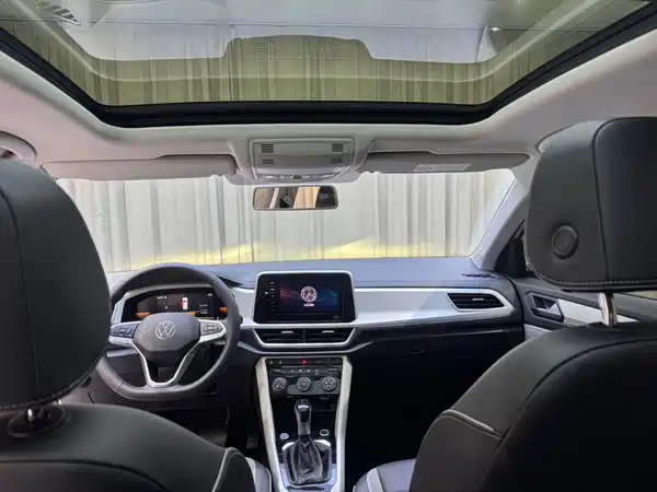 Volkswagen T-ROC 2023, фото 13