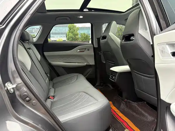 Changan UNI-Z PHEV 2024, фото 9