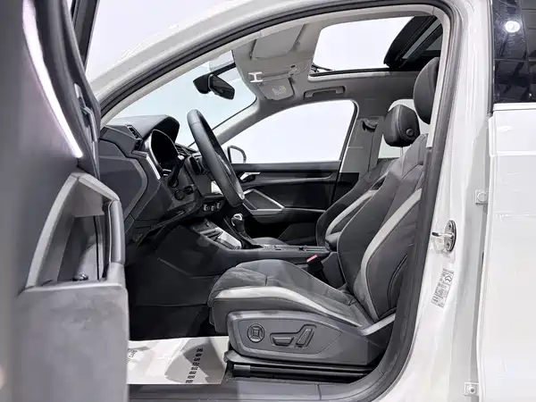 Audi Q3 2022, фото 8