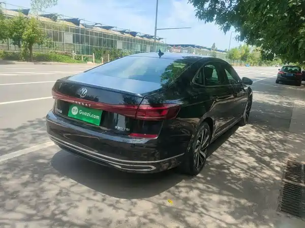 Volkswagen Passat 2022, фото 6