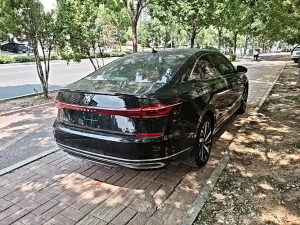 Volkswagen Passat 2022, фото 6