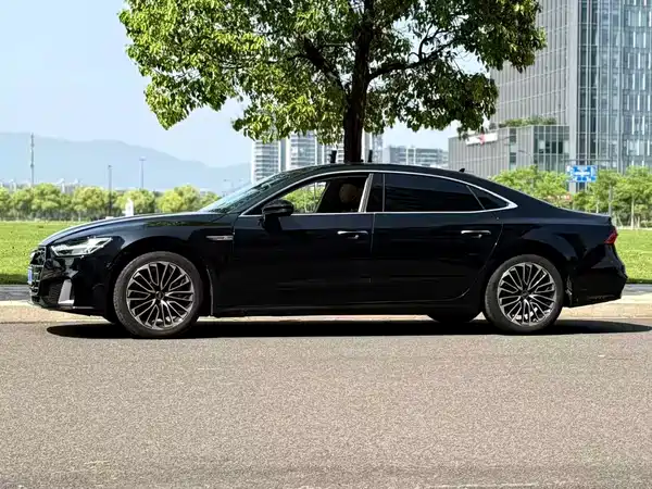 Audi A7L 2024, фото 5