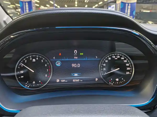 Buick GL8 2022, фото 12