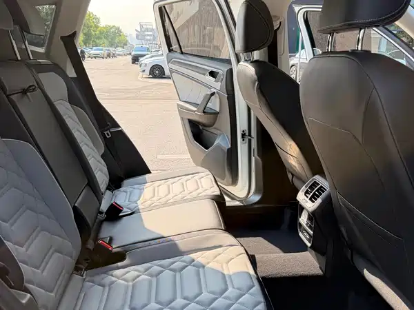 Volkswagen Tayron 2024, фото 7