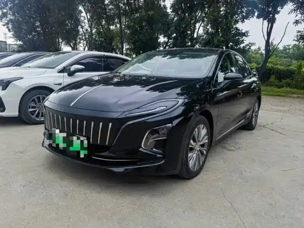 Hongqi E-QM5 2024