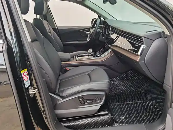 Audi Q7 2023, фото 22