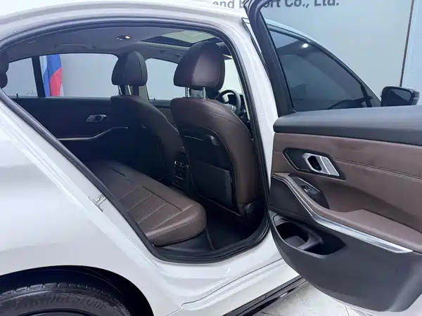 BMW 3 Series 2022, фото 14