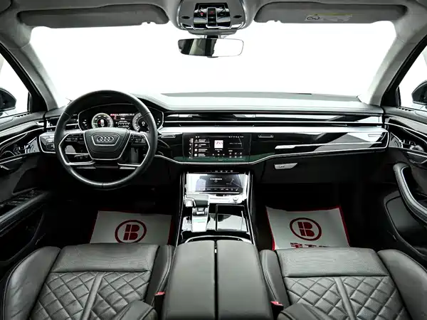 Audi A8 PHEV 2022, фото 14