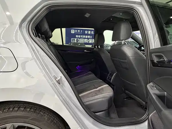 Volkswagen Golf 2023, фото 11