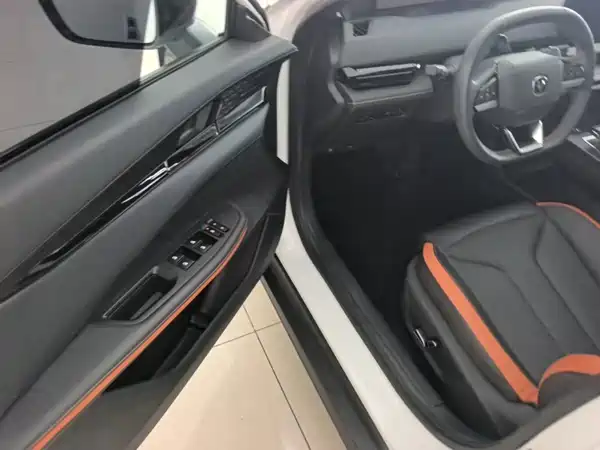 Changan UNI-V 2023, фото 11