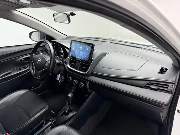 Toyota Yaris 2022, фото 17