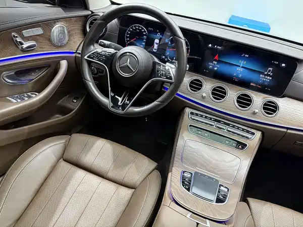 Mercedes-Benz E-Class 2022, фото 8