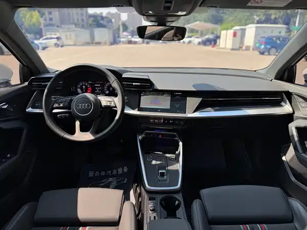 Audi A3 2023, фото 9