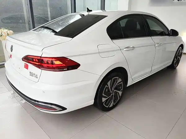 Volkswagen Bora 2023, фото 6