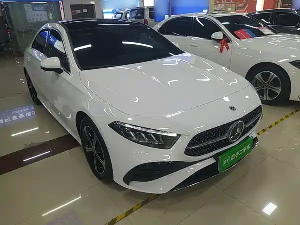 Mercedes-Benz A-Class 2023, фото 3