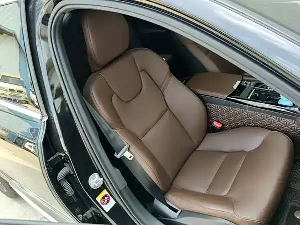 Volvo S90 PHEV 2024, фото 19