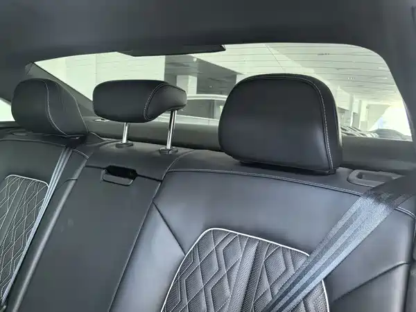 Audi A5L 2025, фото 10