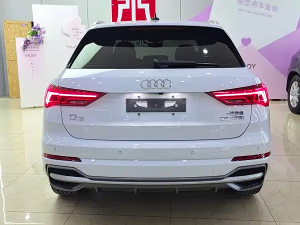 Audi Q3 2022, фото 5